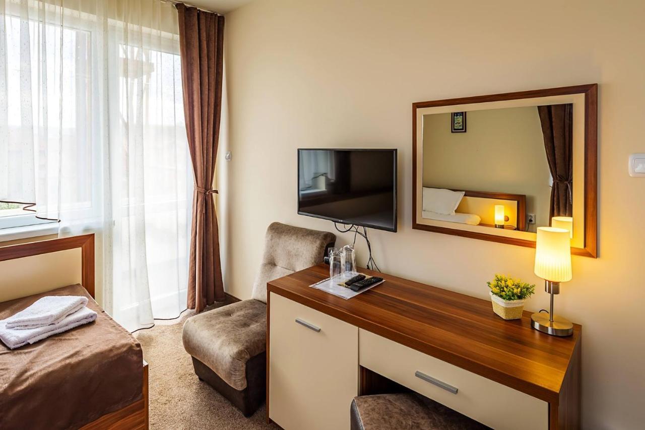 Family Hotel Bulgaria Харманли Екстериор снимка