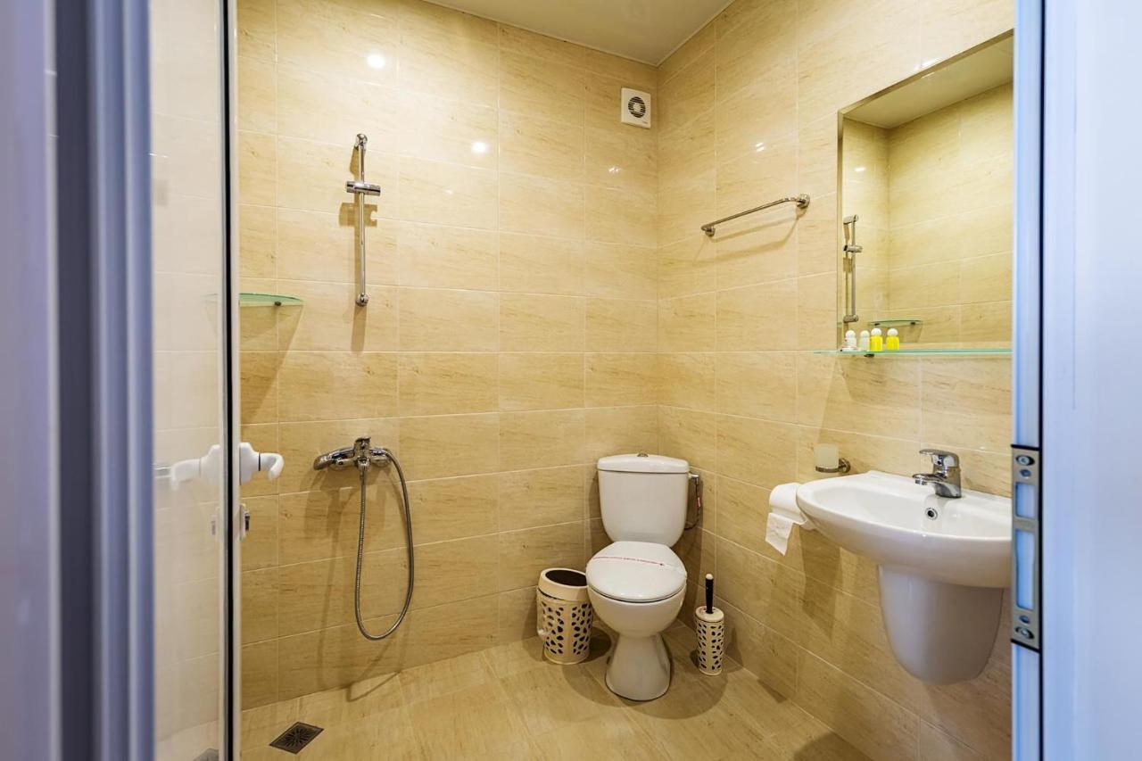 Family Hotel Bulgaria Харманли Екстериор снимка