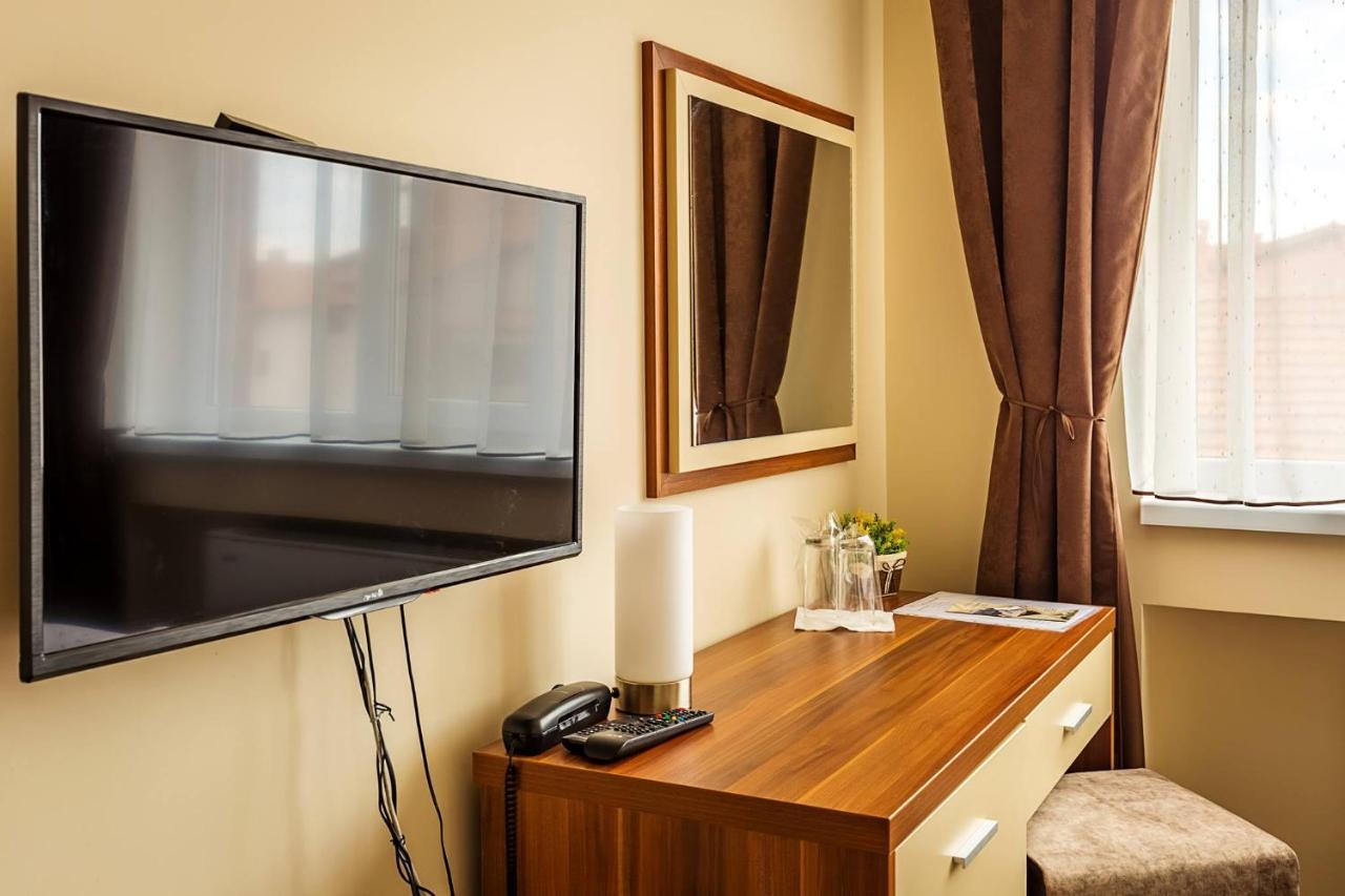 Family Hotel Bulgaria Харманли Екстериор снимка