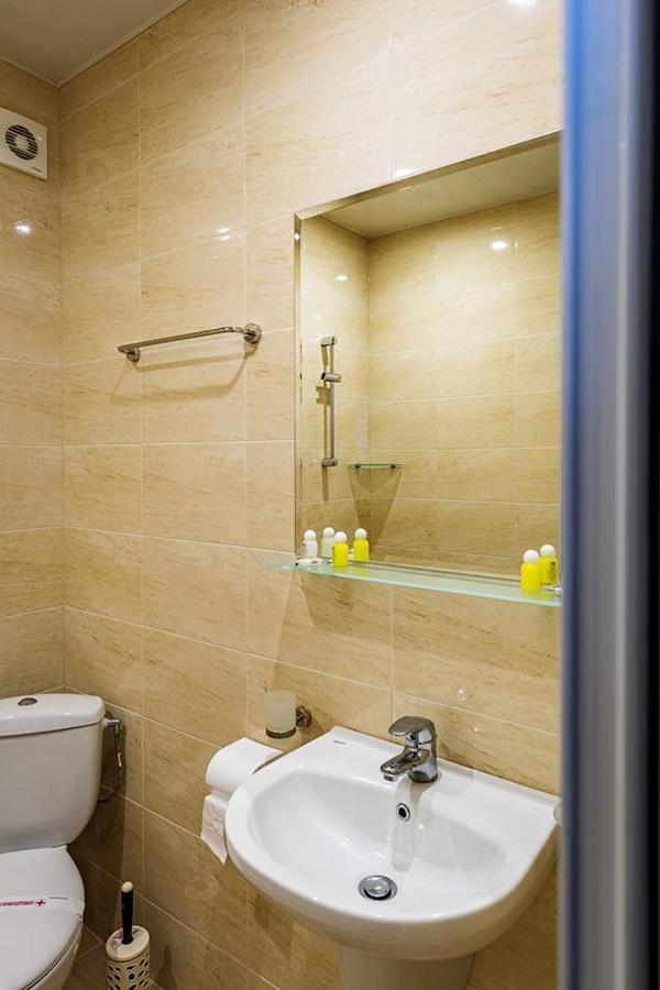Family Hotel Bulgaria Харманли Екстериор снимка