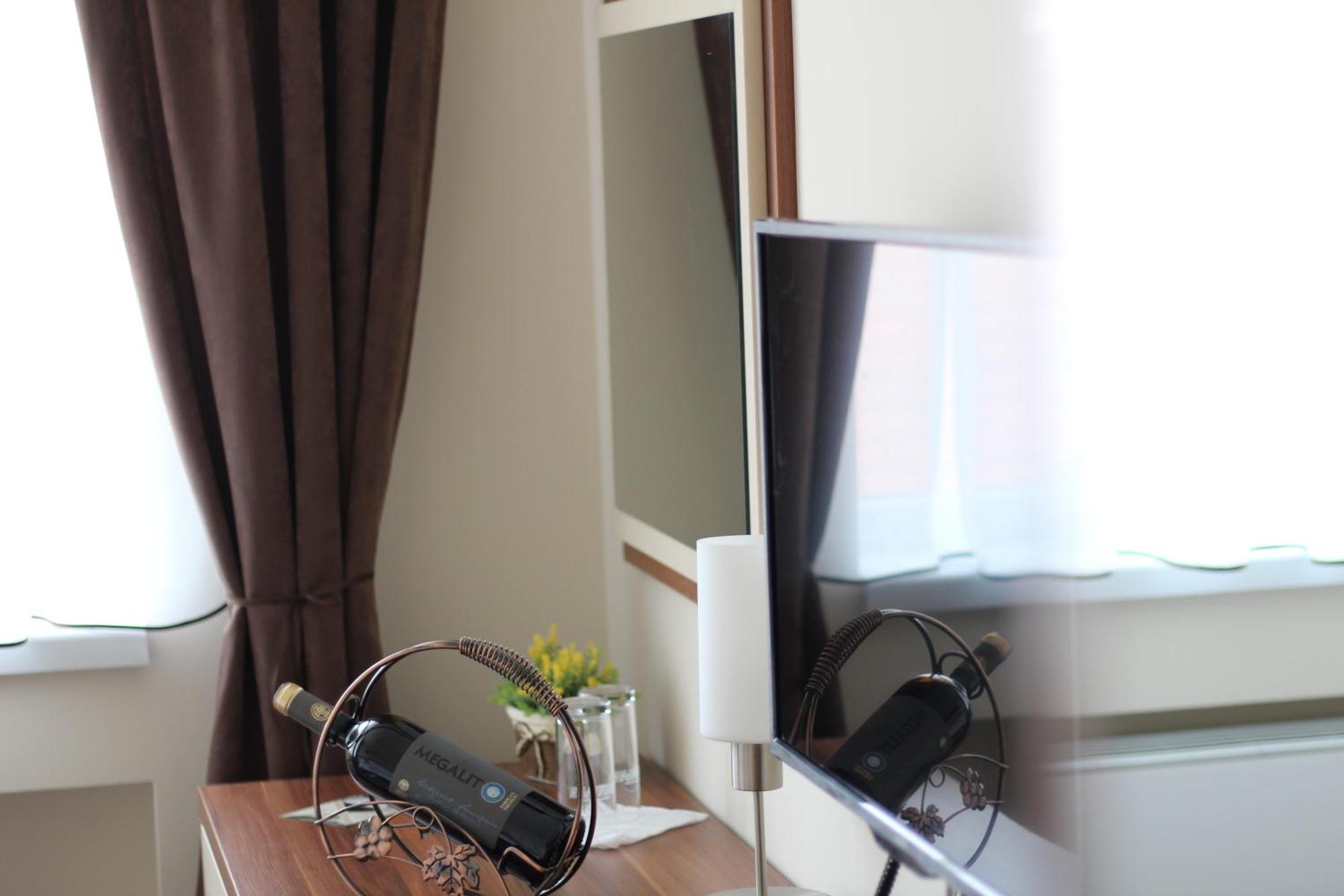 Family Hotel Bulgaria Харманли Екстериор снимка